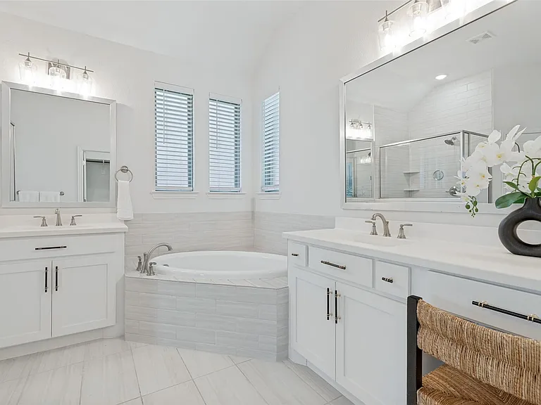 5304 Babcock Rd — Photo 18