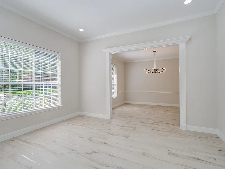 1711 Stone Meadows Ln — Photo 6