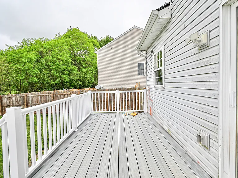 5469 Fairford Ct — Photo 47
