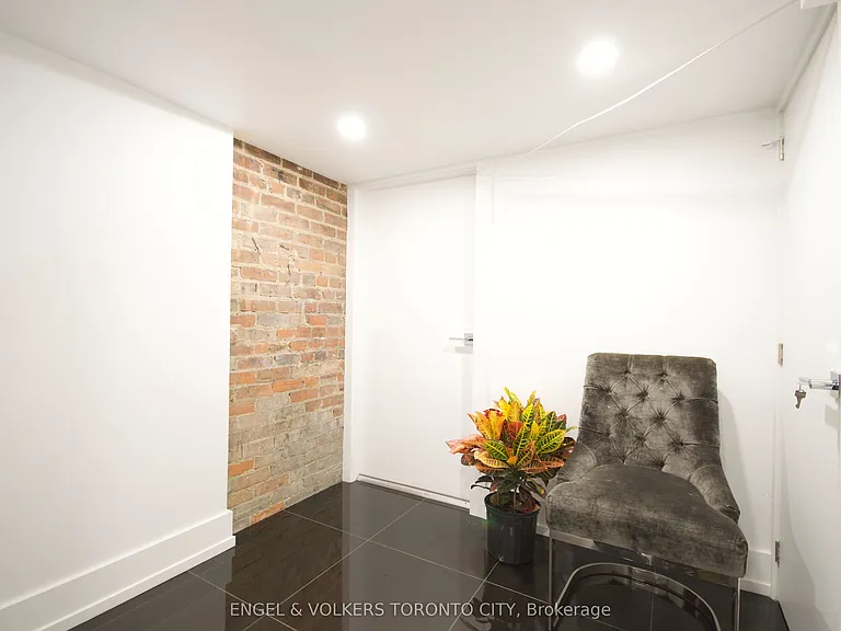 173 Carlton St #1 — Photo 11