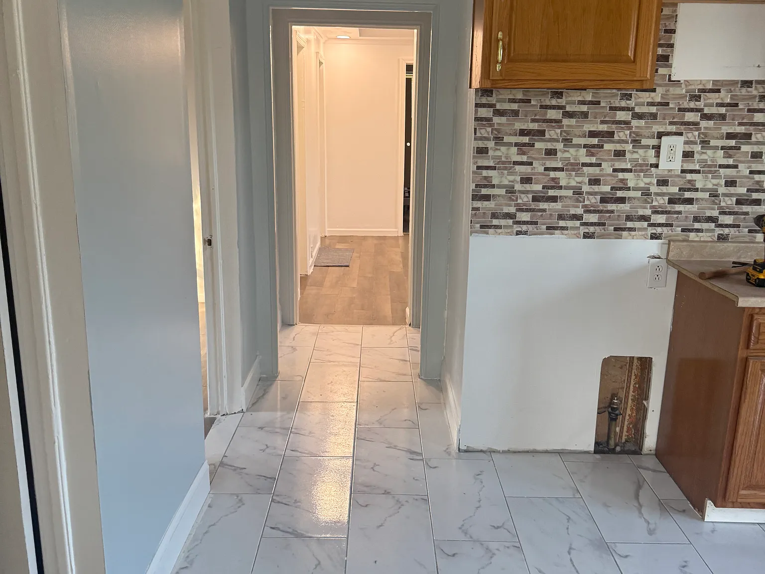 341 Chapman Dr — Photo 3