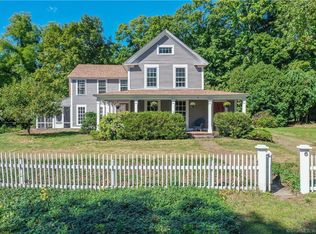 6 Blacksmith Hill Rd, East Hampton, CT 06424