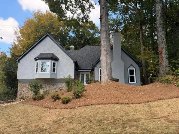 210 Wessex Ct, Sandy Springs, GA 30328