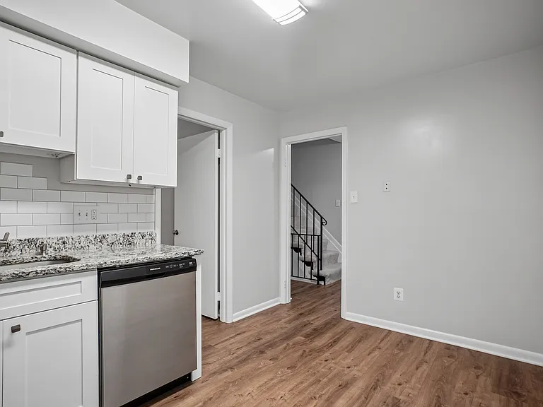 5128 Cliffhaven Dr — Photo 11