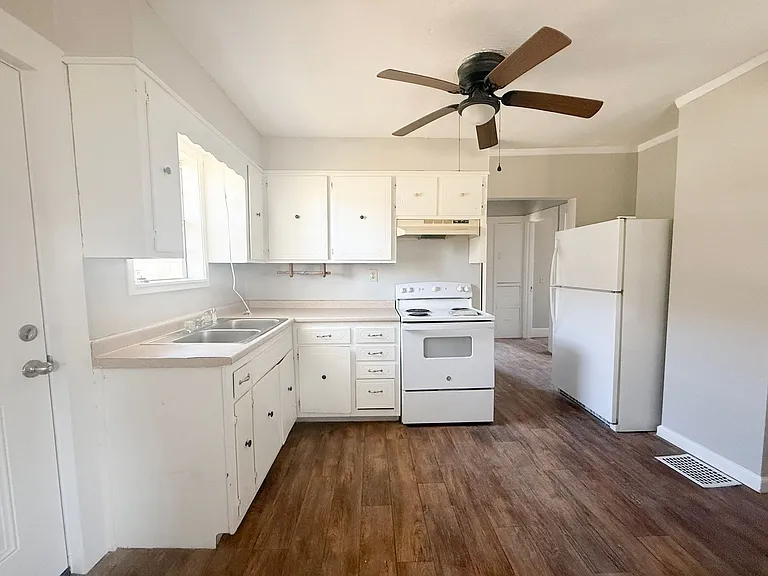 158 King St — Photo 18