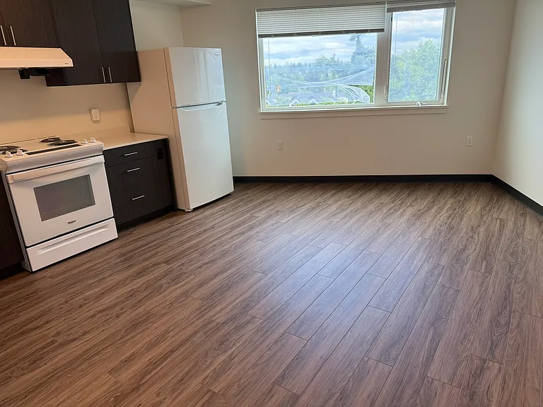 Nichols Court Apartments — Photo 19