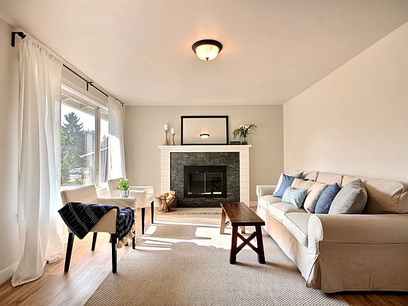 4th image of 12702 106th Avenue Ct E