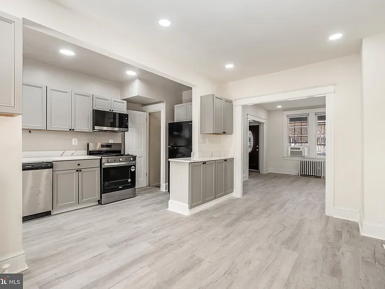 1805 Potomac Ave SE — Photo 16