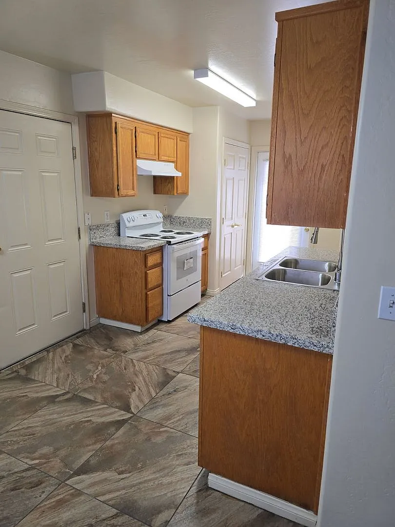 Apartment — Photo 3