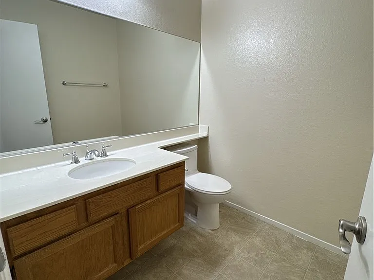 8240 Marcasel Dr — Photo 24