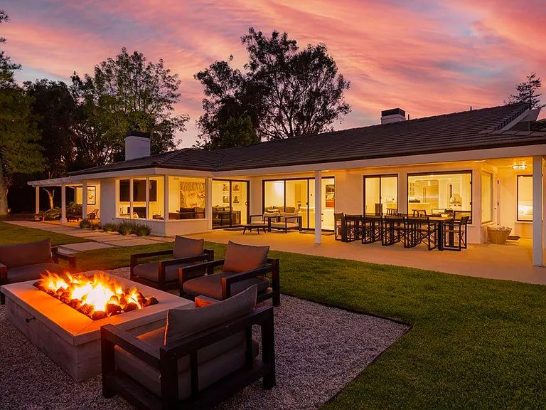 Del Oro Dr — Photo 22