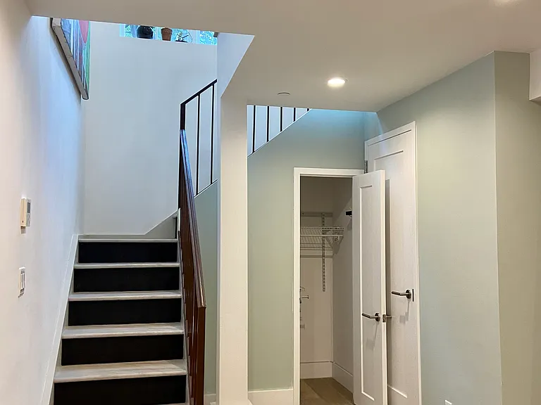 21-20 45th Rd #1 — Photo 10