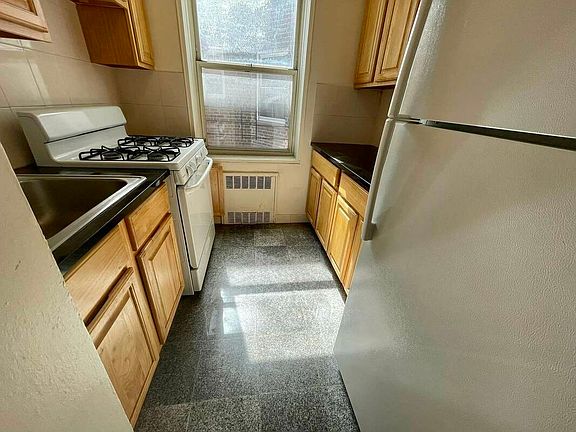 3rd image of 64-41 Saunders St #521
