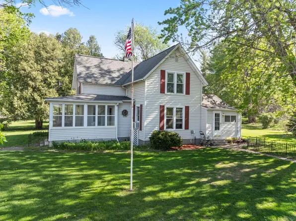 37726 2nd Ave, Dennison, MN 55018