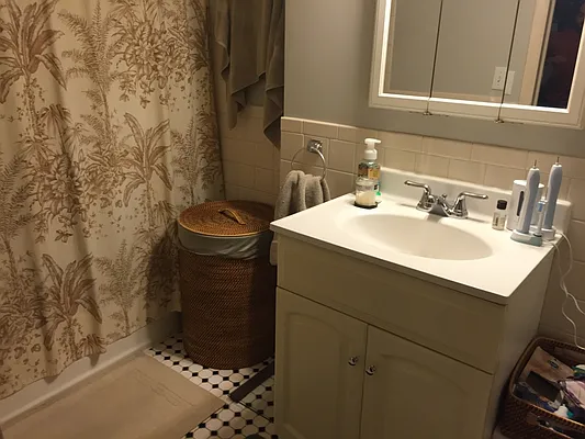 Rented by MNS | media 10