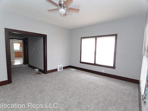 3rd image of 1525 32nd St