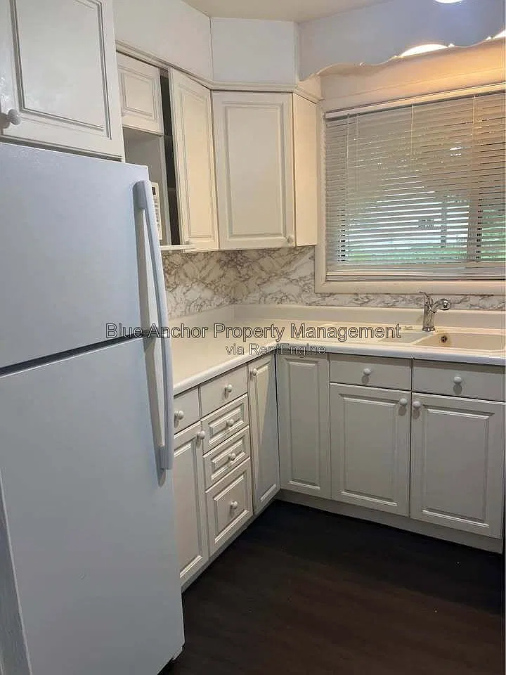 3 bed, 1.0 bath, $2,250 — Photo 2