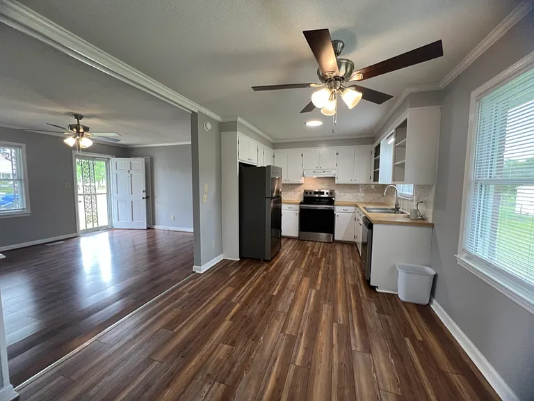 3815 Robin Rd — Photo 6