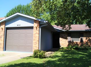 2421 S Hartford Rd, Columbia, MO 65203