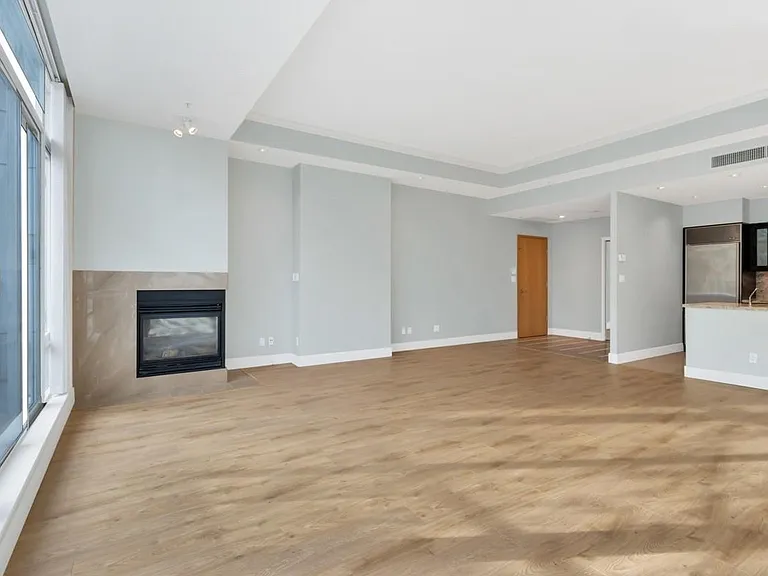 499 Broughton St #301 — Photo 6