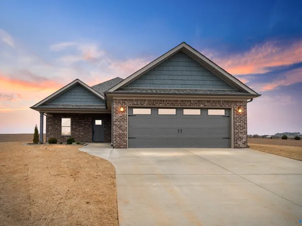 308 Plant View Dr, Meridianville, AL 35759
