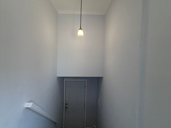 3rd image of 87 Macarthur Ave Floor 2