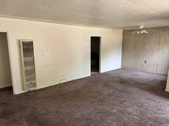 2nd image of 1015 Gold St