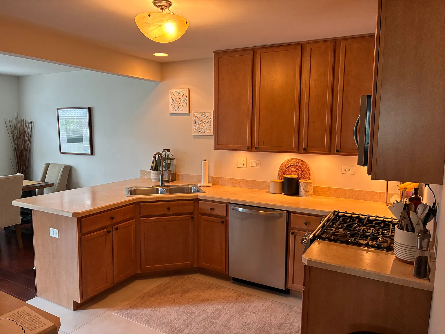 3 bed, 2.5 bath, 1536 sqft, $2,500 — Photo 4