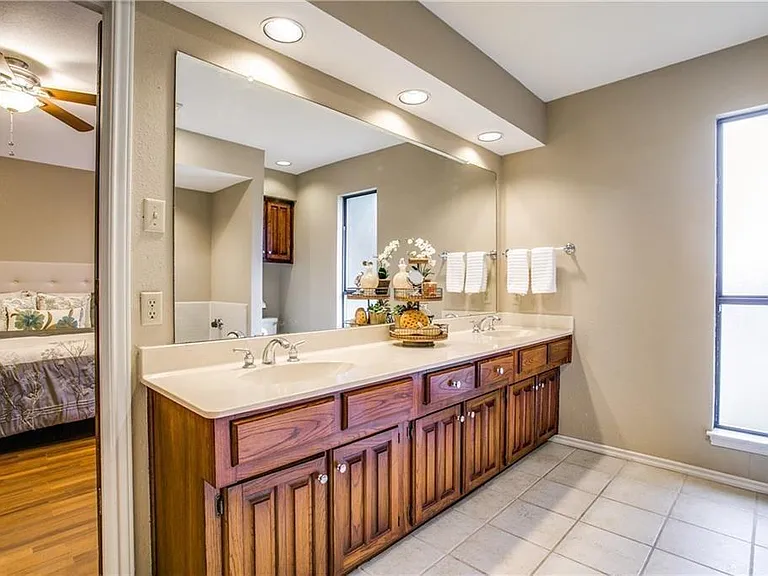 249 Simmons Dr — Photo 21