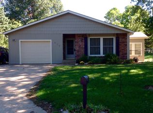 417 Warner Park Rd, Manhattan, KS 66503