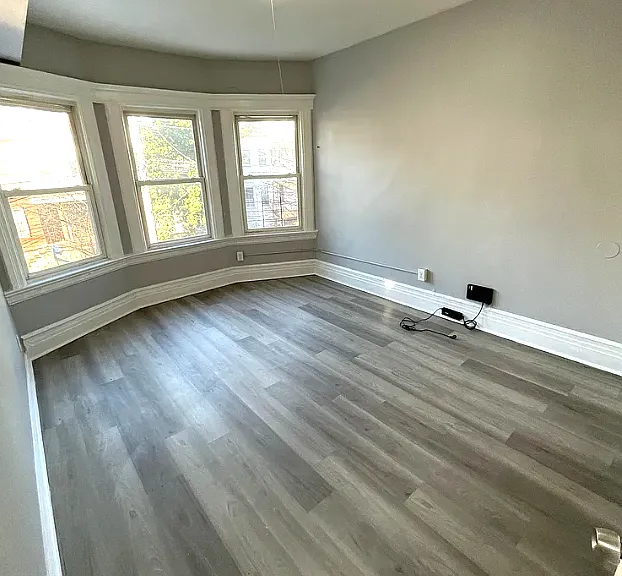 190 Seymour Ave #2 — Photo 3
