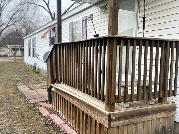 2nd image of 212 N Olive St