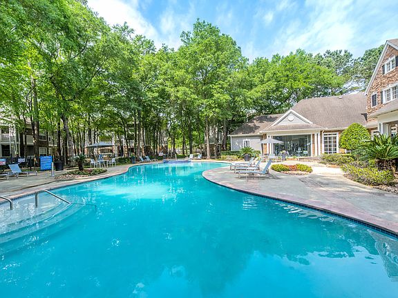 2nd image of 938 Kingwood Dr #1116