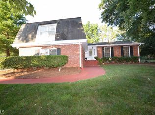 405 Wavetree Dr, Roswell, GA 30075