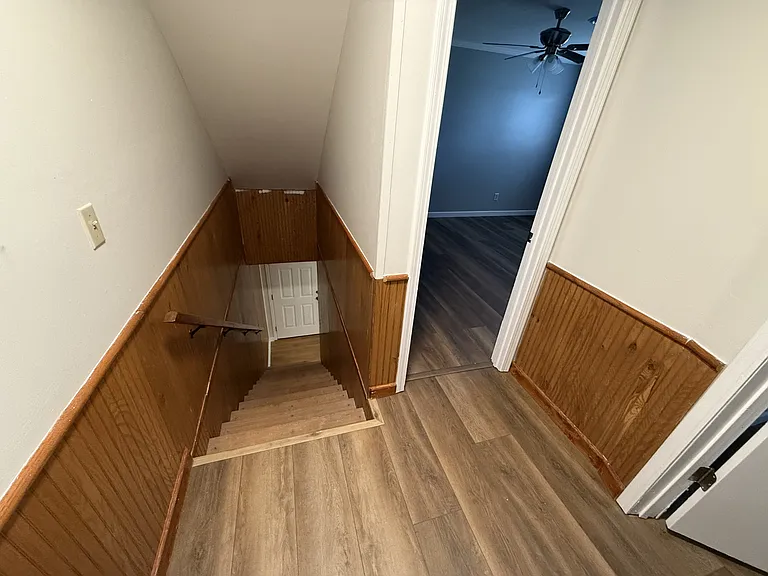 1803 Thomas Ln #B — Photo 13