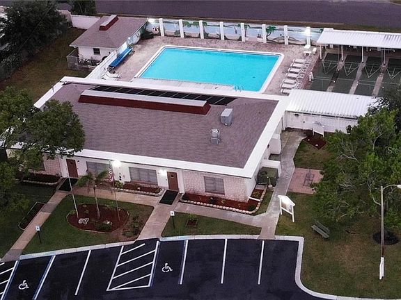 4th image of 4321 Tahitian Gardens Cir APT F