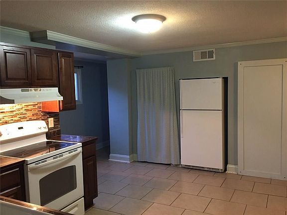 5th image of 5543 Rosemary Pl