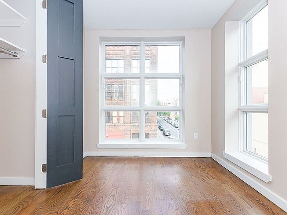 5th image of 125 Leonard St #4