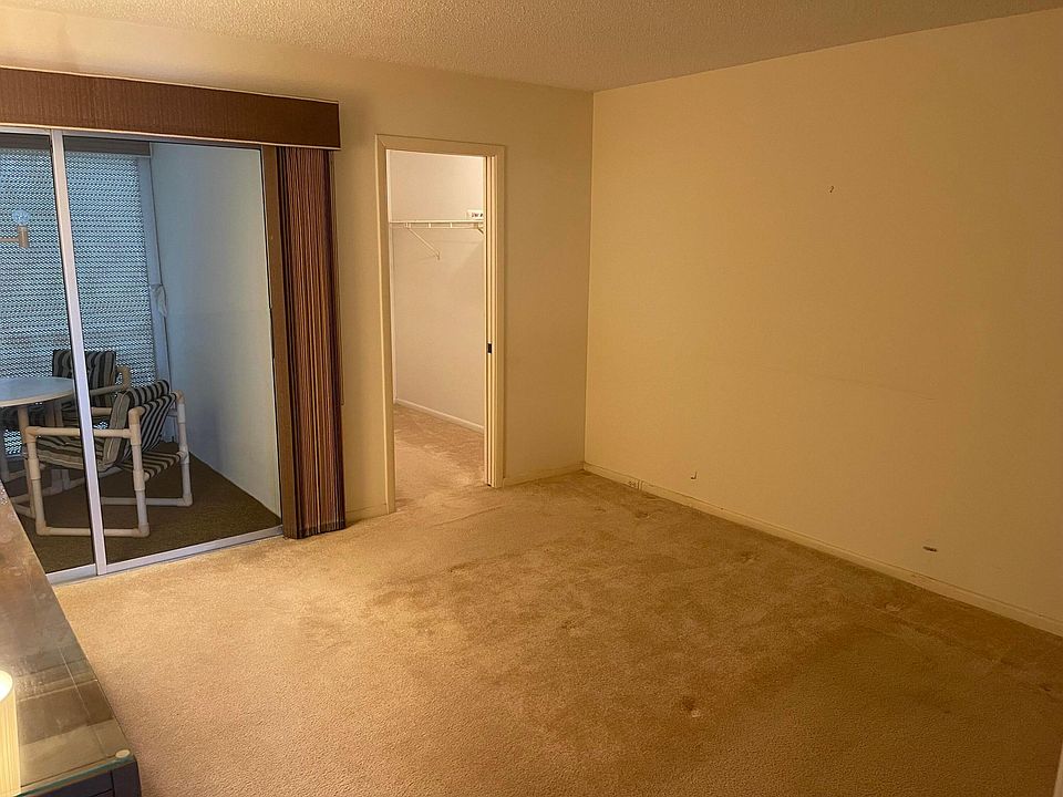 1st image of 2052 Ventnor O #2052