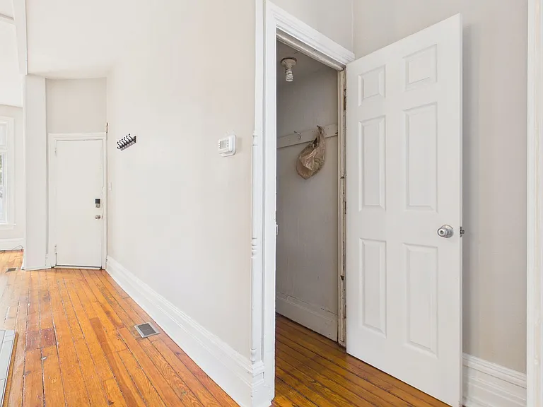 206 Kelker St — Photo 15