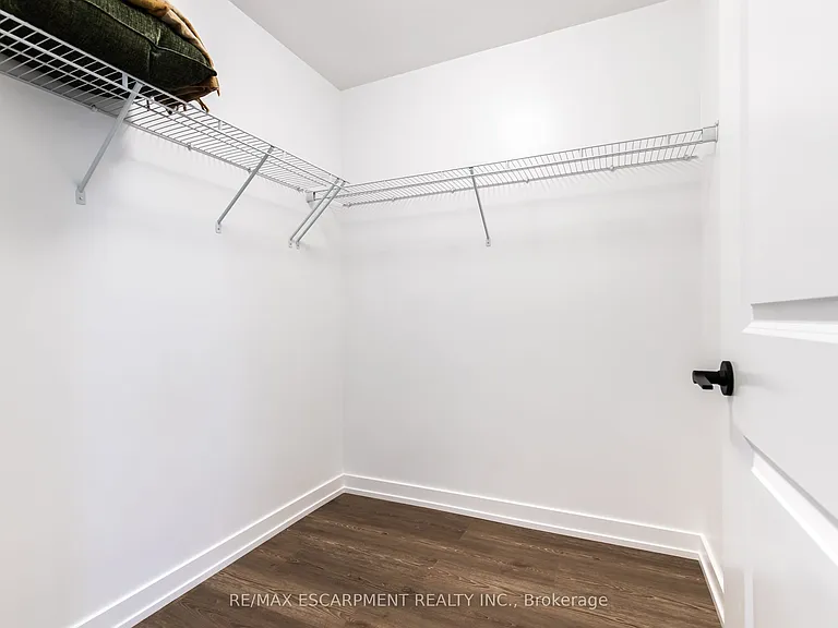 870 Queenston Rd #504 — Photo 27