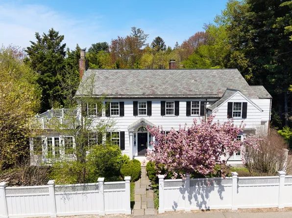 401 Heath St, Brookline, MA 02467