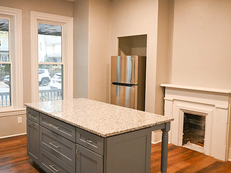 4015 Whitman Ave — Photo 7