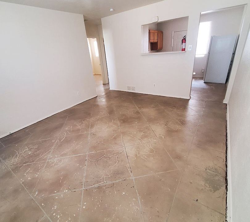 1st image of 524 Cardenas Dr SE Unit B