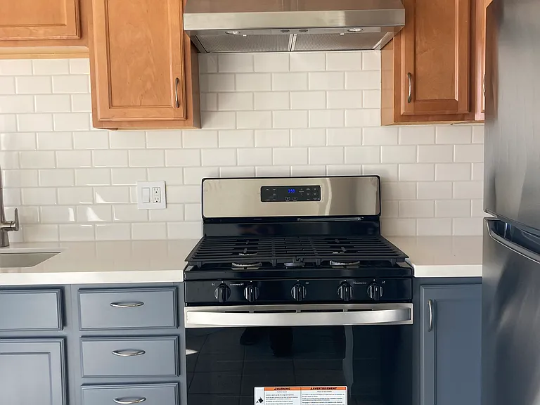 409 Orange Ave W — Photo 12