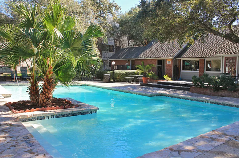 Oak Ridge Apartments