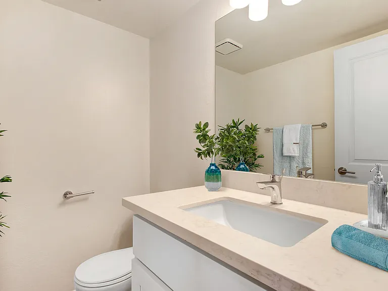 5207 Zelzah Ave — Photo 5