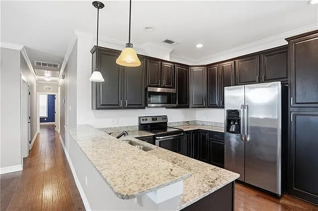 5617 Spain St — Photo 2