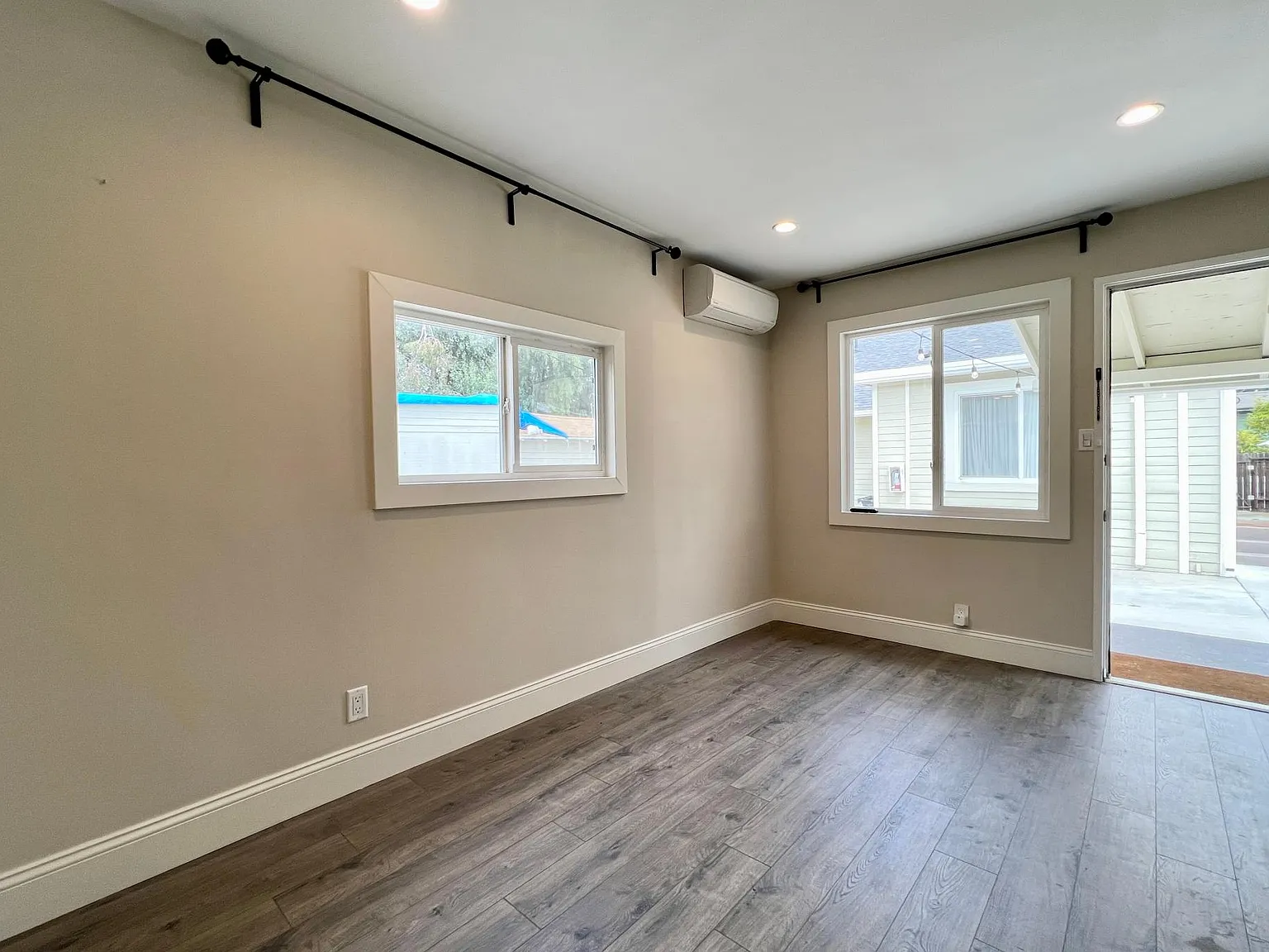 5518 Media Dr — Photo 4