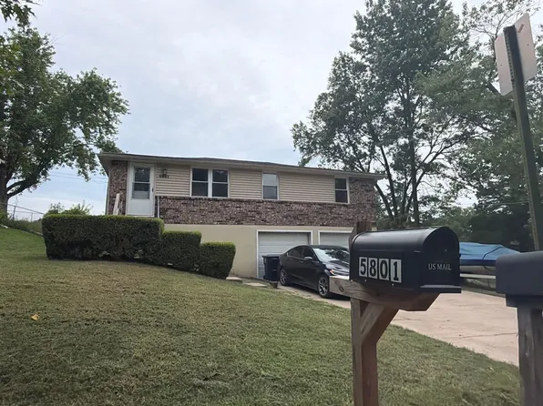 5801 NE 45th St, Kansas City, MO 64117